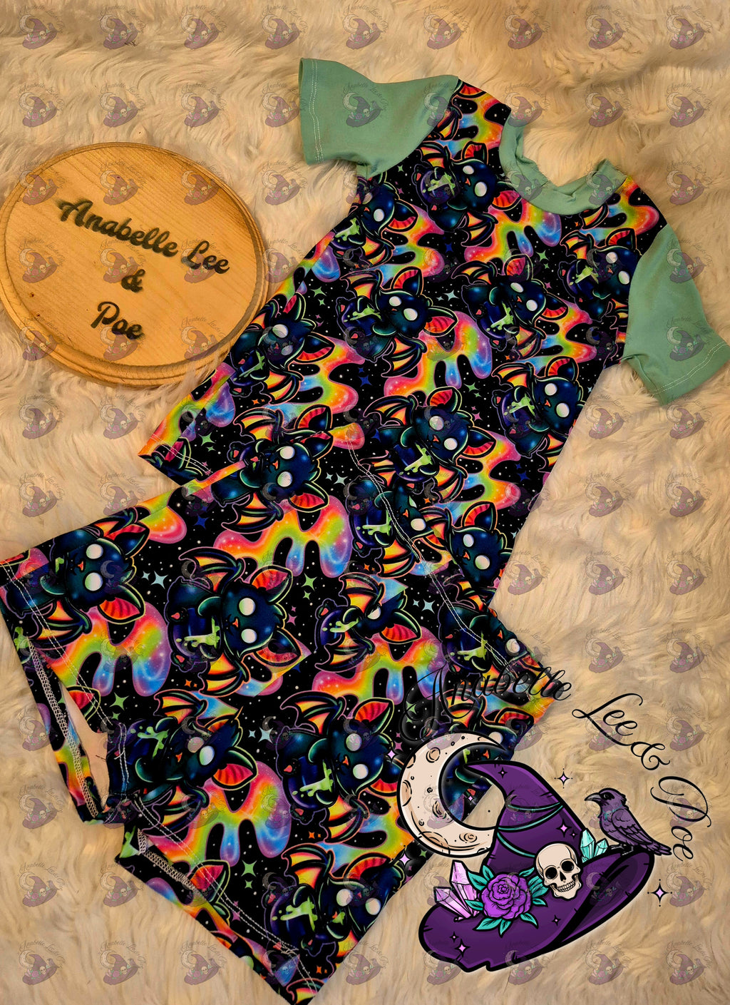 Northern lights shorts and tshirt