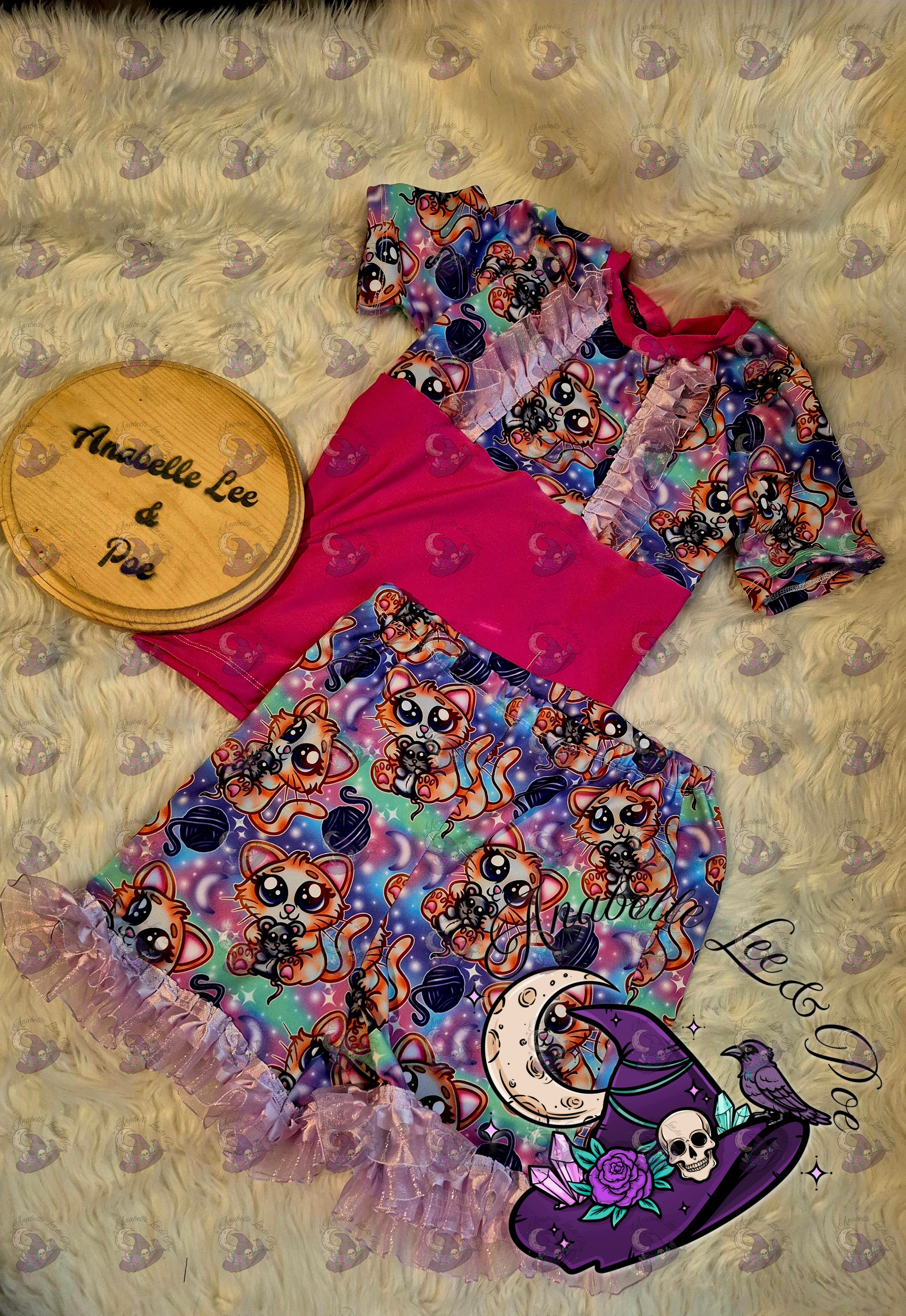 Northern lights shorts and tshirt